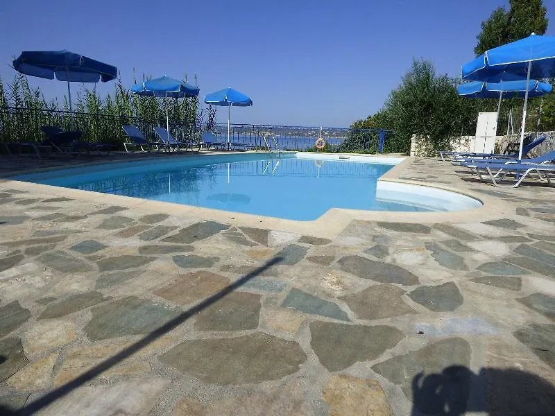 Milos Studios Lourdata  2*, Lourdata (Kefalonia)