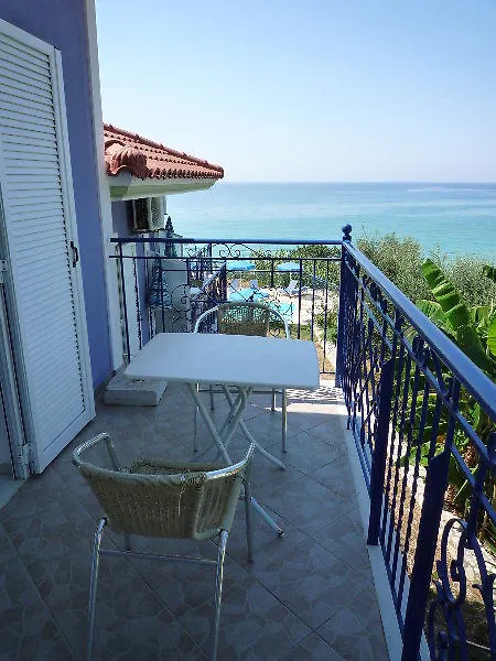 ** Aparthotel Milos Studios Lourdata  Greece