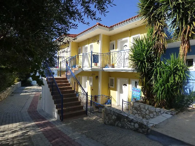 Milos Studios Lourdata  2*, Lourdata (Kefalonia)